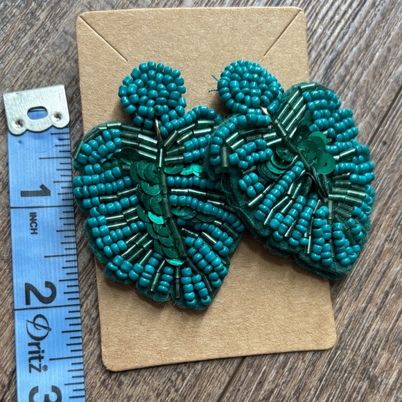 Versona Teal Beaded Earrings - Picture 2 of 4
